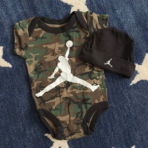 Michael Jordan infant set